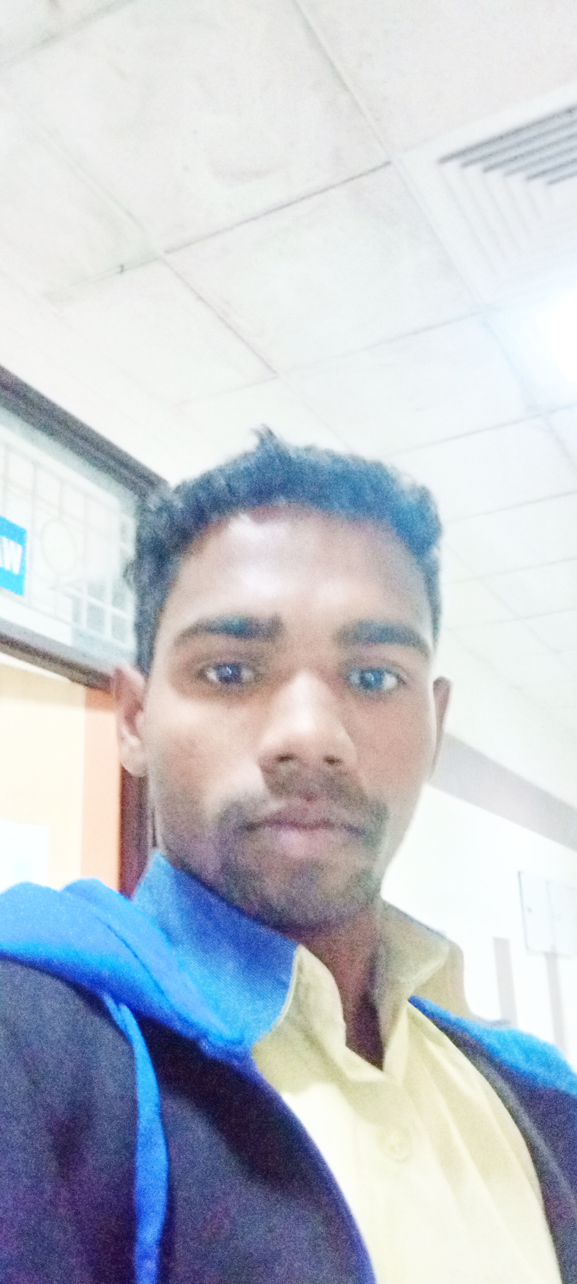 वक्त के साथ चलना कोई जरूरी नहीं सच के
साथ चलिए...