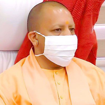 योगी आदित्यनाथ के हेलीकाप्टर से चिड़िया टकराई ,

इमरजेंसी लैंडिंग वाराणसी...